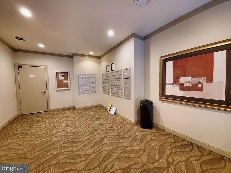 2791 Centerboro Dr #290 — Photo 36