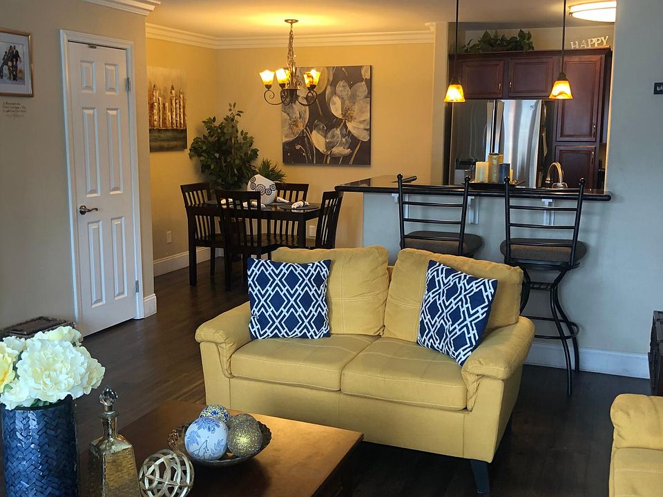 1st image of 506 Canyon Dr Unit 1