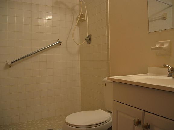 5th image of 1130 Cheney Hwy Unit G