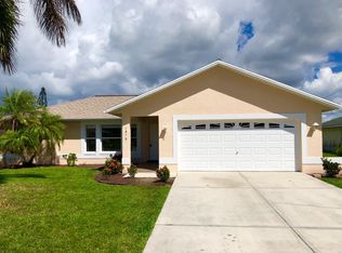 1515 SE 8th Ave, Cape Coral, FL 33990
