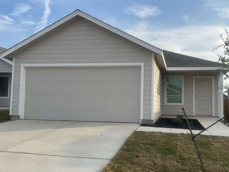 208 Skyfire St — Photo 25