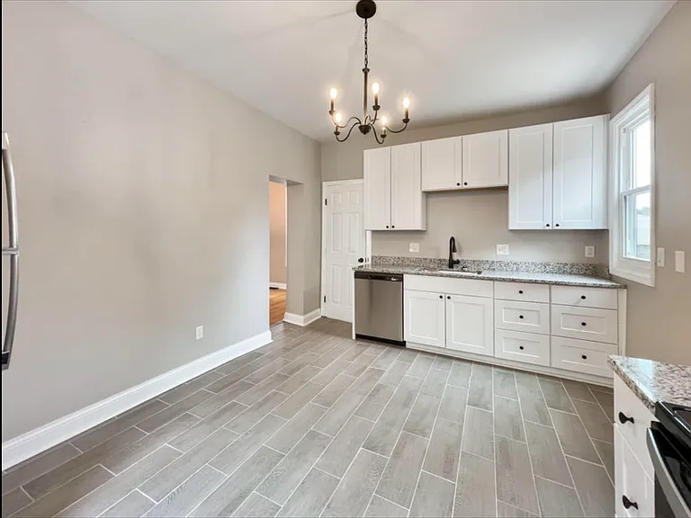 517 Hanford St — Photo 9