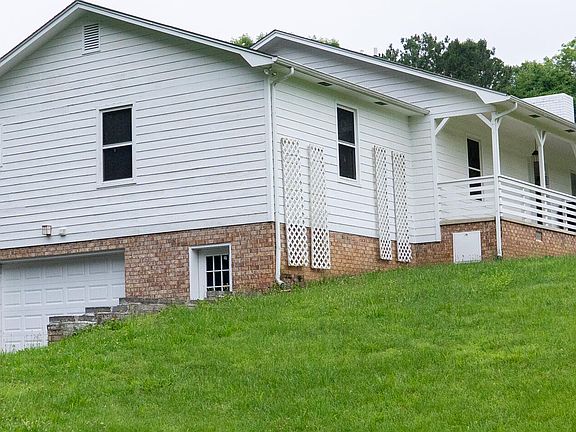 3rd image of 3287 Needlewood Ln NW