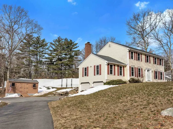 26 Fieldstone Drive, Hooksett, NH 03106