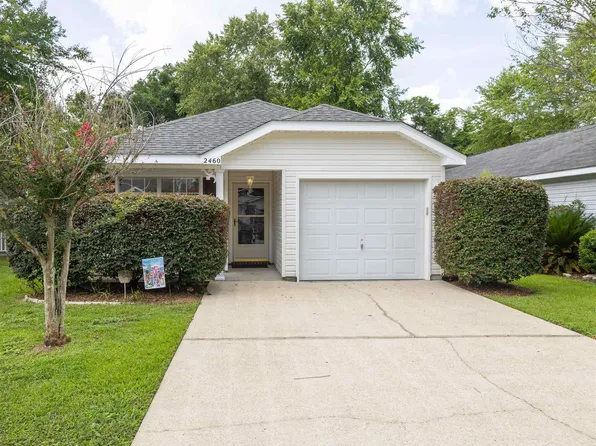 2460 Trailwood Dr, Cantonment, FL 32533