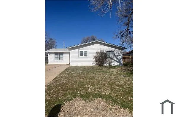 Building Photo - 405 NW Glendale Dr
