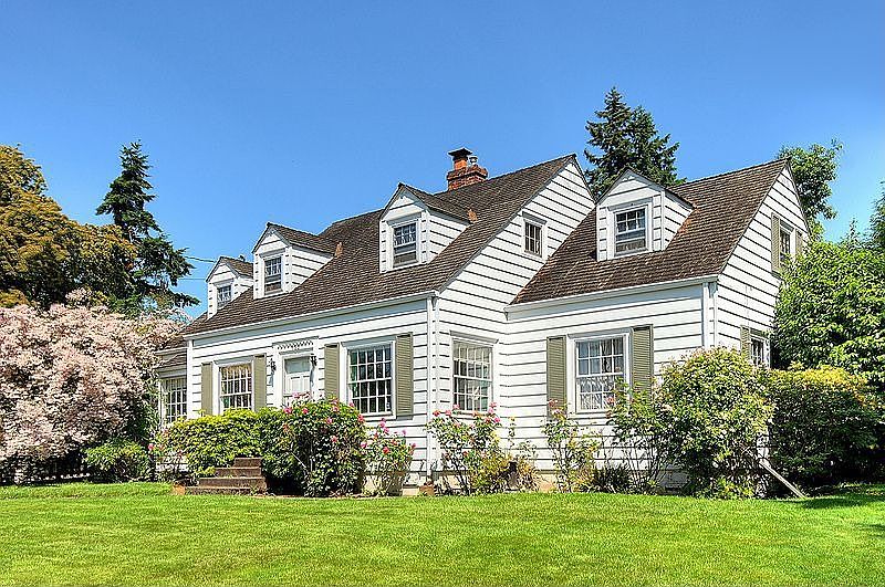 1st image of 722 95th Ave NE