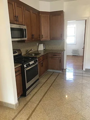 Rented by Irene Mihalios, LREB | media 41