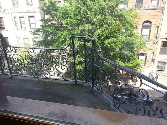 Rented by America Mecca Realty LLC | media 10