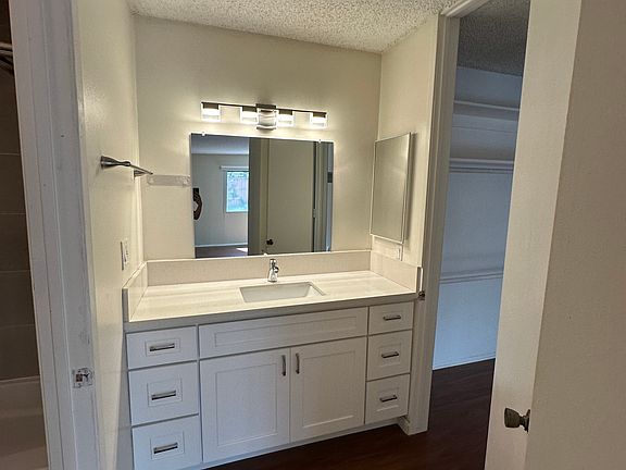 5th image of 5950 Canterbury Dr Unit C113