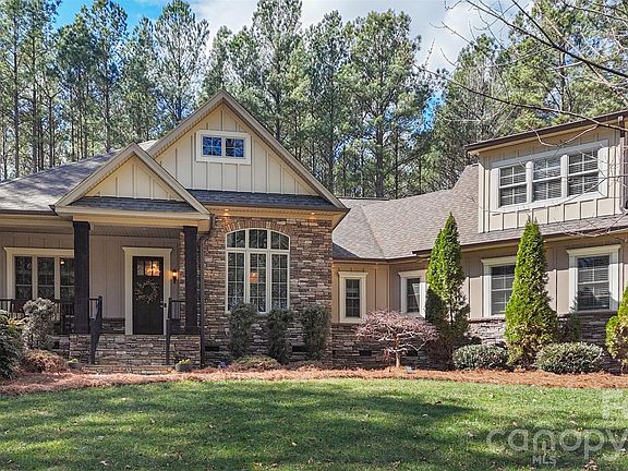 3rd image of 170 Silver Falls Dr