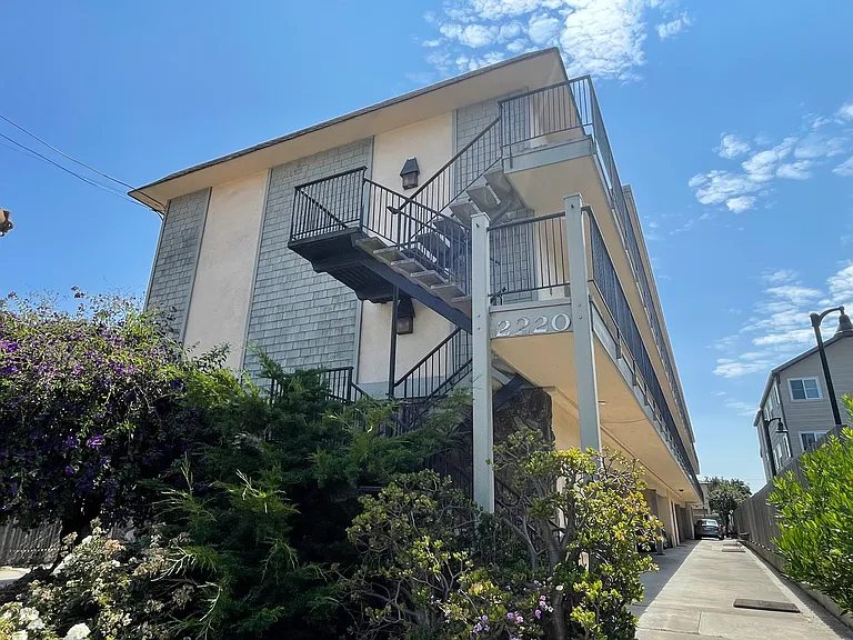 2220 Lincoln Ave #L — Photo 11