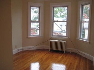 25 Maple St, Watertown, MA 02472