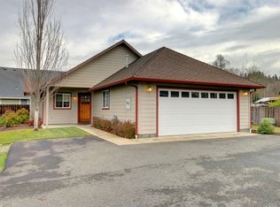 195 SE Yorktown Dr, Grants Pass, OR 97527