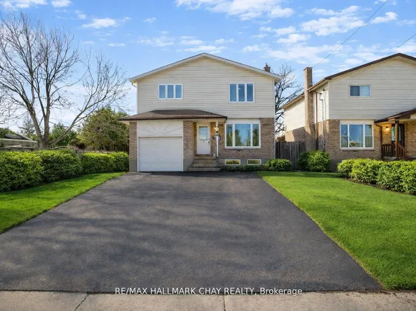 704 Brock St S, Whitby, ON L1N 4L2