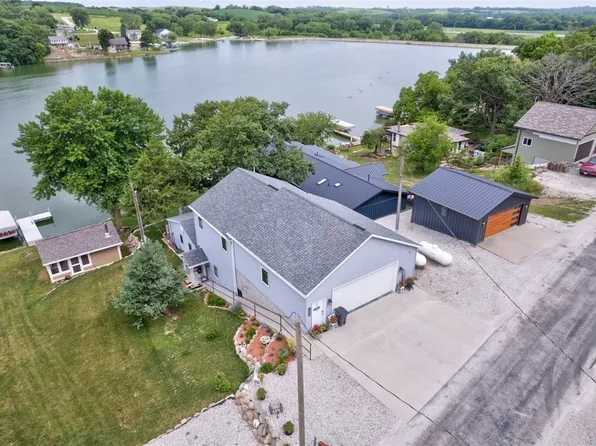 9173 Diamondhead Dr, Dexter, IA 50070