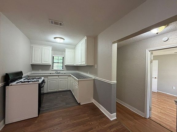 3rd image of 105 2nd St