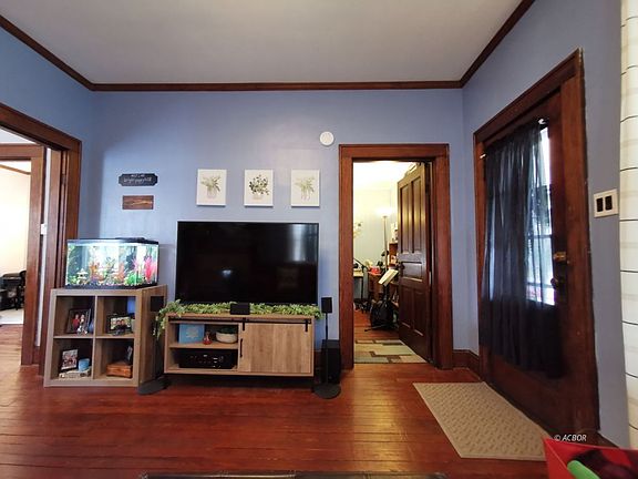 4th image of 81 Sunnyside Dr