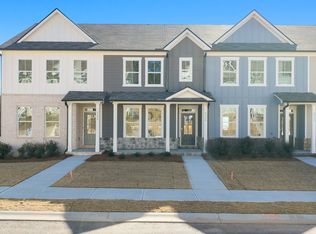 6736 Leigh St, Flowery Branch, GA