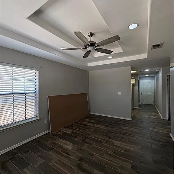 2201 Perkins Ave — Photo 2
