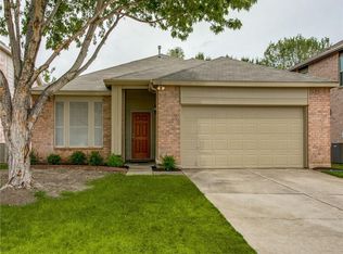 1112 Indian Trail Ct, Roanoke, TX 76262