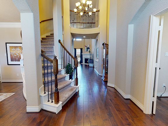 3rd image of 622 OAK CASCADE