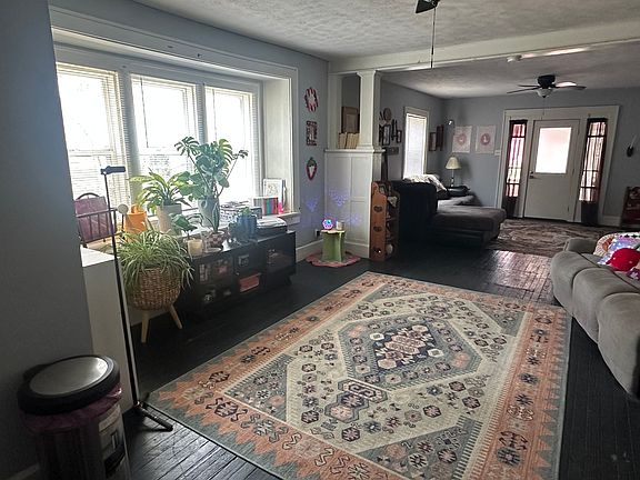 4th image of 1110 W North St