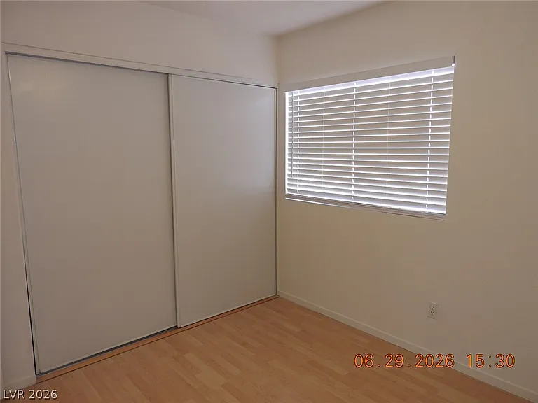 742 Endicott Ct — Photo 34