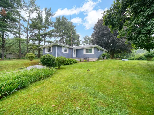 5815 Jordan Rd, Jackson, MI 49201