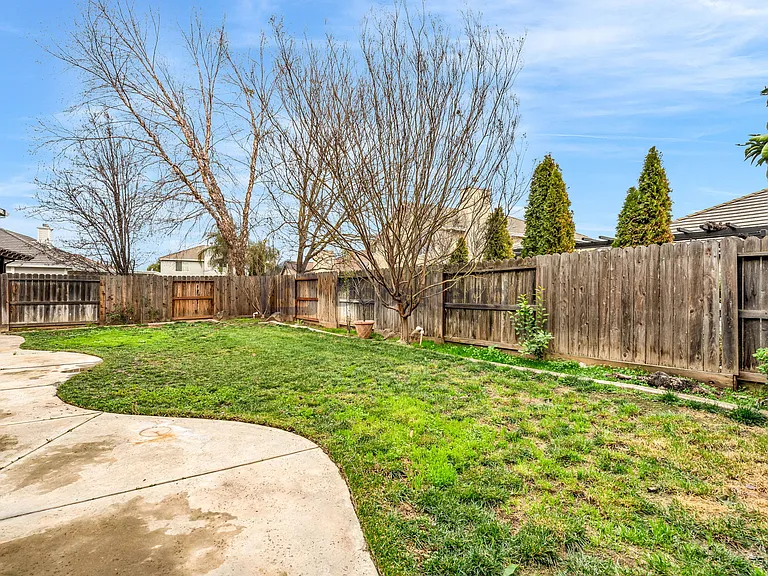 9713 Toscano Dr — Photo 30
