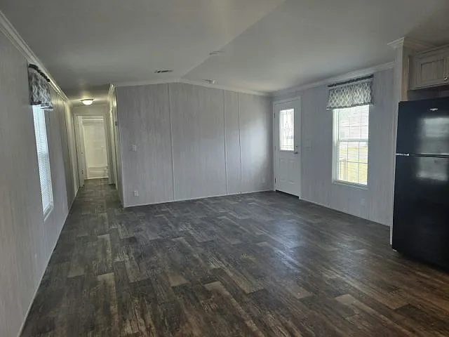 3 bed, 2.0 bath, 960 sqft, $1,750 — Photo 3