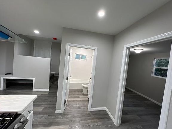 5th image of 1333 N Alvarado St #1