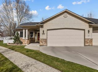 308 S Golden Eagle Ln, Eagle, ID 83616