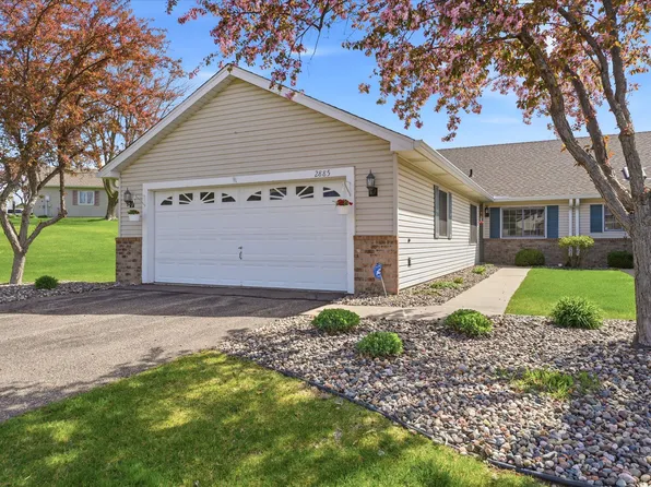 2885 Jordan Dr, Woodbury, MN 55125