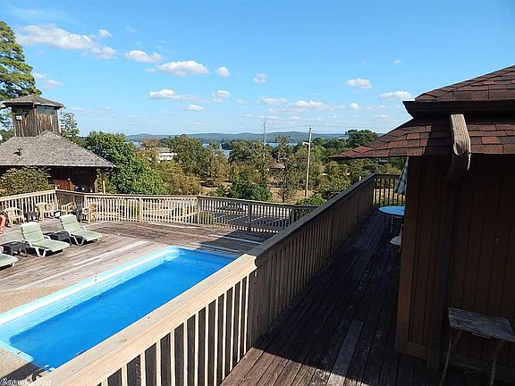 4th image of 109 Hamilton Oaks Dr