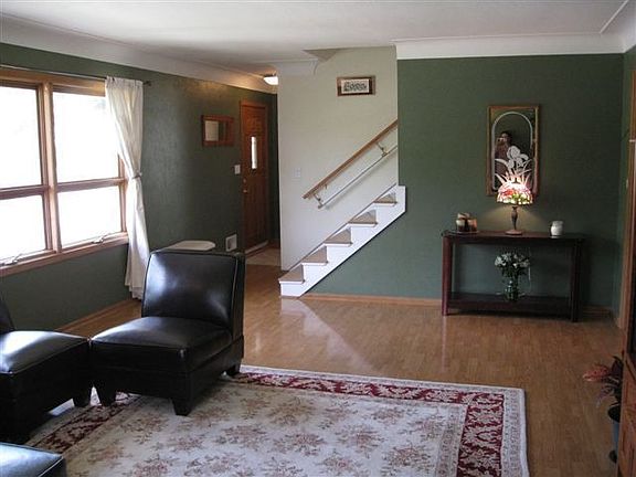 5th image of 2188 Margaret St