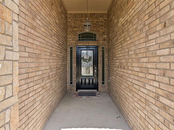3rd image of 8413 Alison Ave