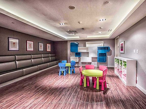 4th image of 9 Valhalla Inn Rd #1511