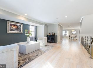 939 New Market St, Philadelphia, PA 19123