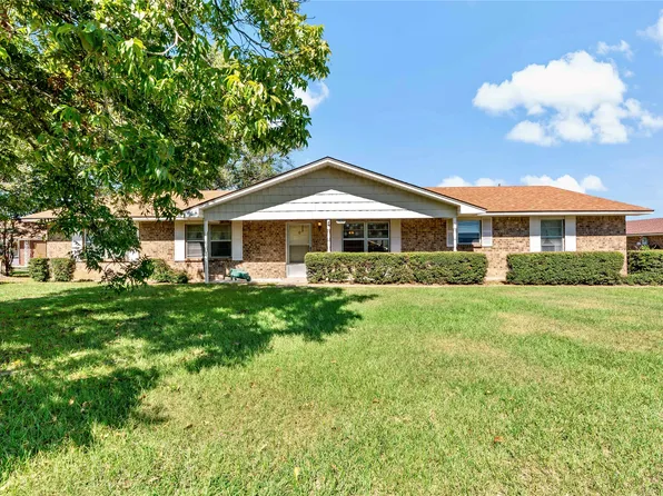 1429 College St, Sulphur Springs, TX 75482