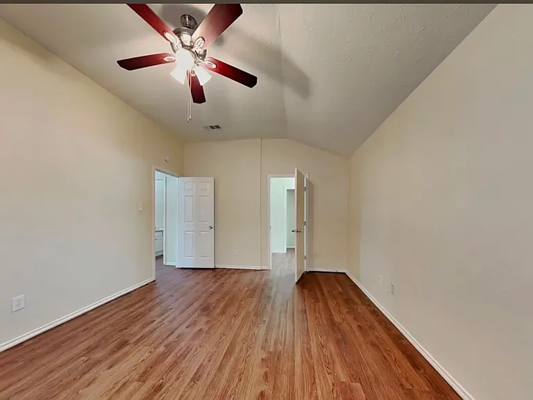 3903 Mattingham Dr — Photo 7