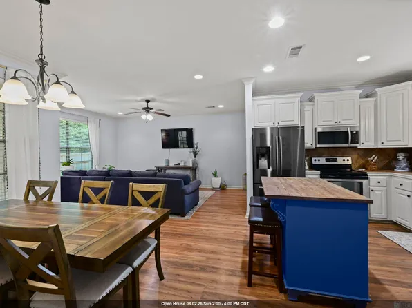 16208 Old Samuel Dr, Prairieville, LA 70769