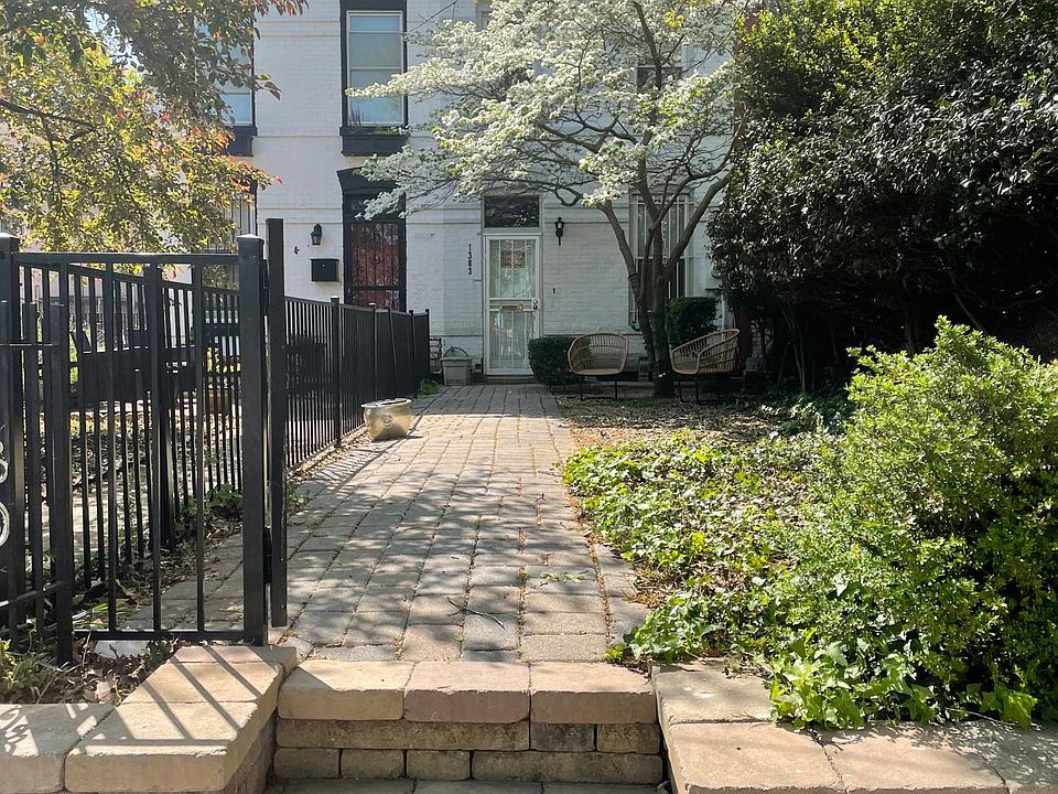 1st image of 1383 Potomac Ave SE