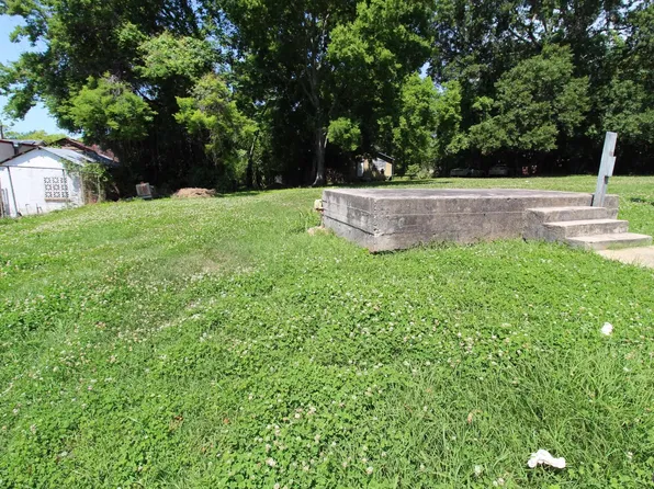 2128 Thomas H Delpit Dr, Baton Rouge, LA 70802