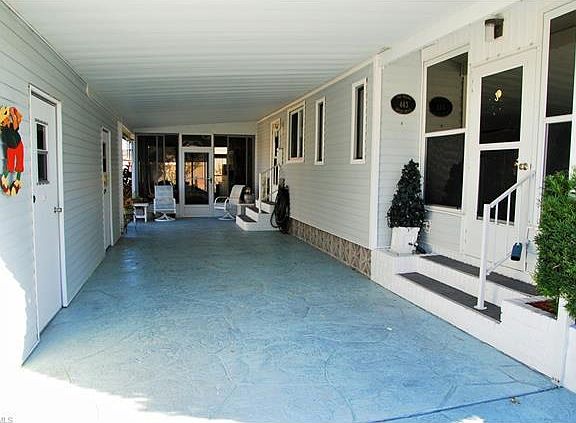 4th image of 443 Snead Dr