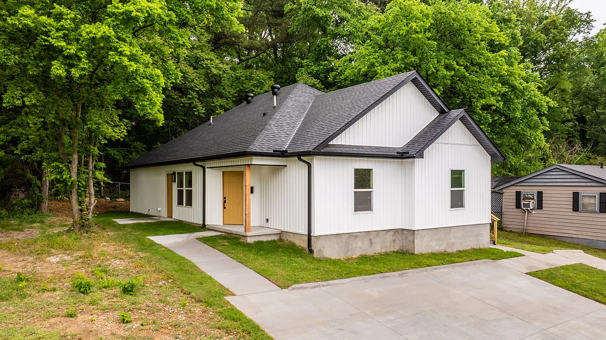 Building Photo - 27 Whitmore Cir #A