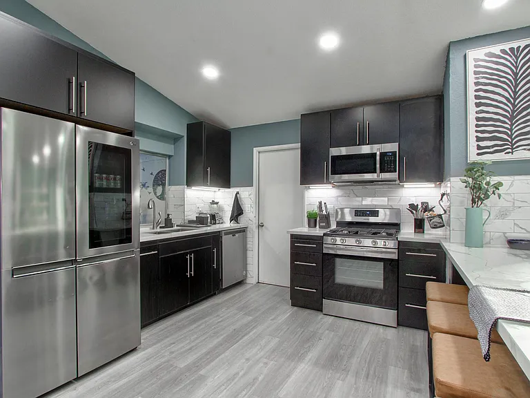 27086 Winchester Creek Ave — Photo 9