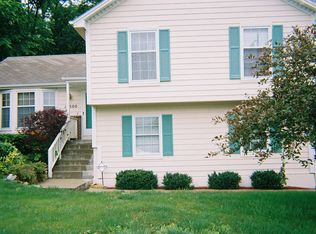 12500 Fountain Lake Dr, Grandview, MO 64030