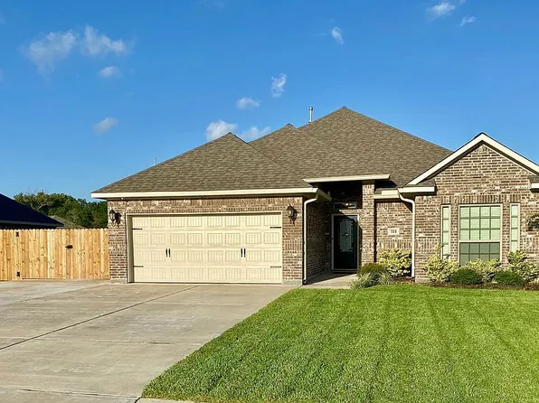 311 Poppy St, Lake Jackson, TX 77566