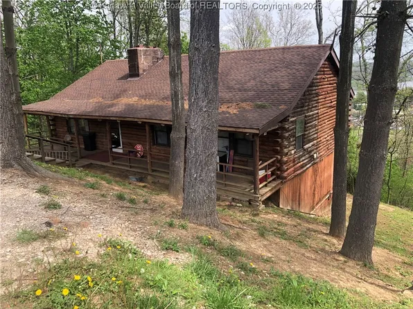 200 Joan Pl, New Haven, WV 25265